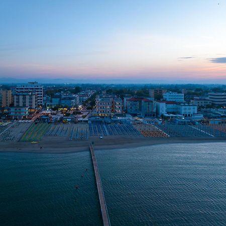Miomar Beach Hotel Cesenatico Esterno foto