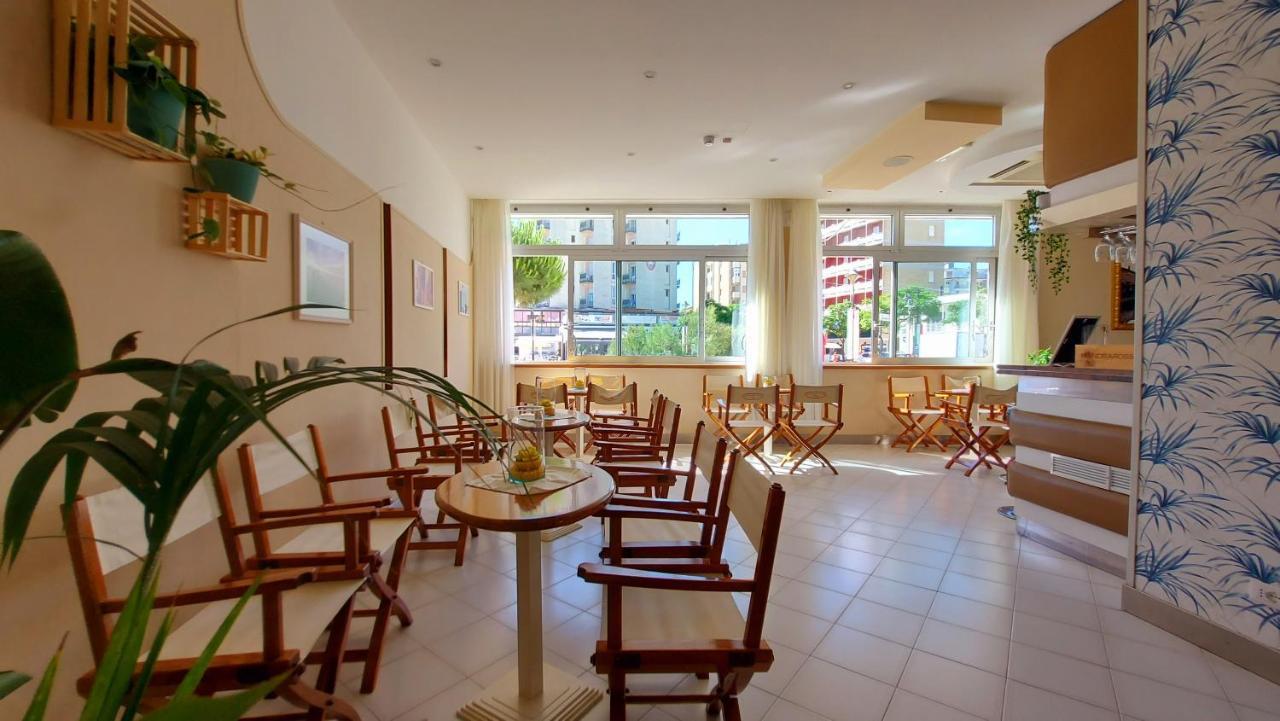 Miomar Beach Hotel Cesenatico Esterno foto