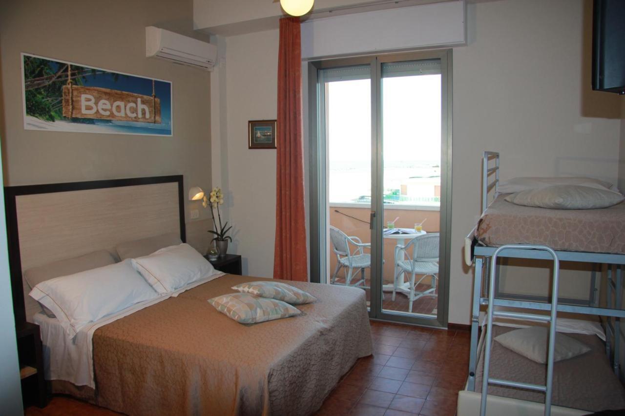 Miomar Beach Hotel Cesenatico Esterno foto