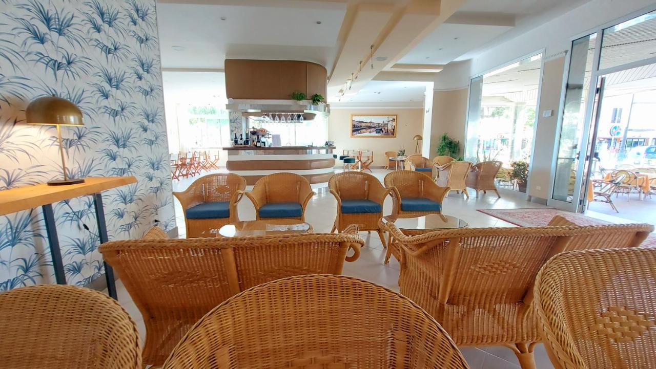 Miomar Beach Hotel Cesenatico Esterno foto