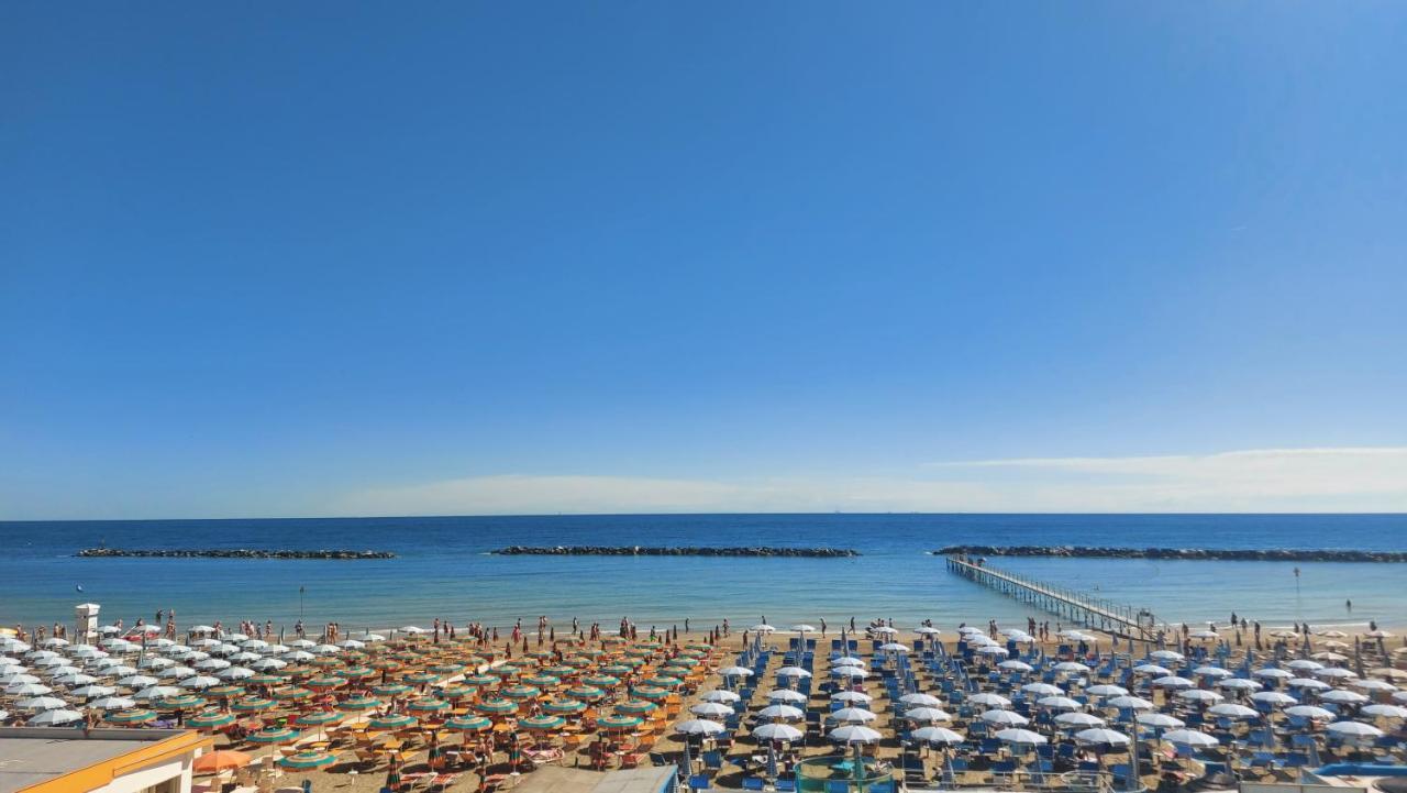 Miomar Beach Hotel Cesenatico Esterno foto