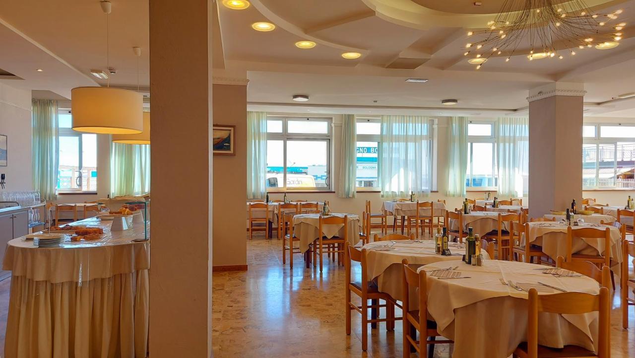 Miomar Beach Hotel Cesenatico Esterno foto