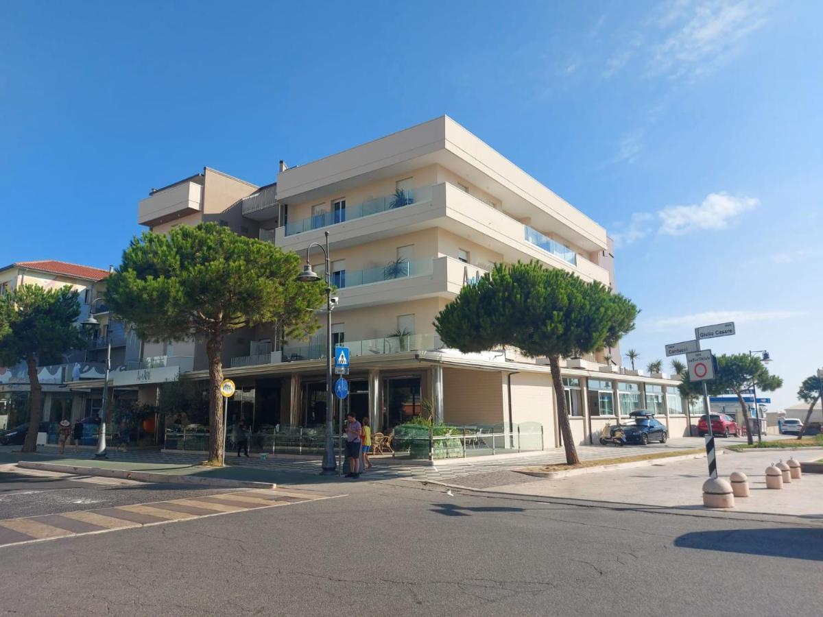 Miomar Beach Hotel Cesenatico Esterno foto