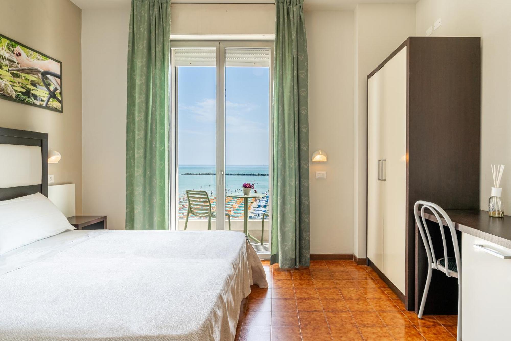 Miomar Beach Hotel Cesenatico Esterno foto