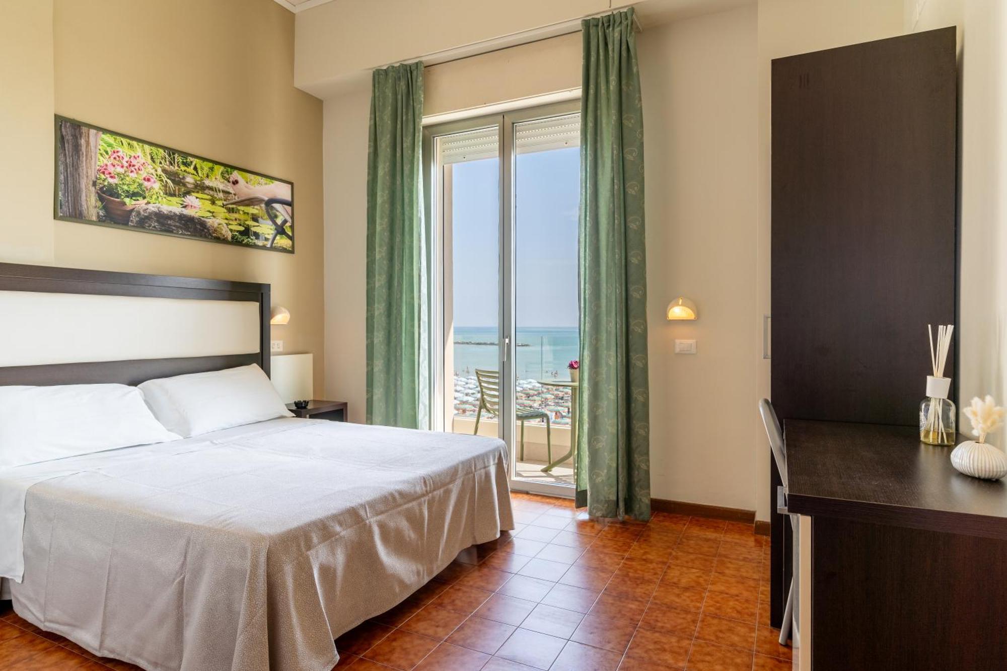 Miomar Beach Hotel Cesenatico Esterno foto
