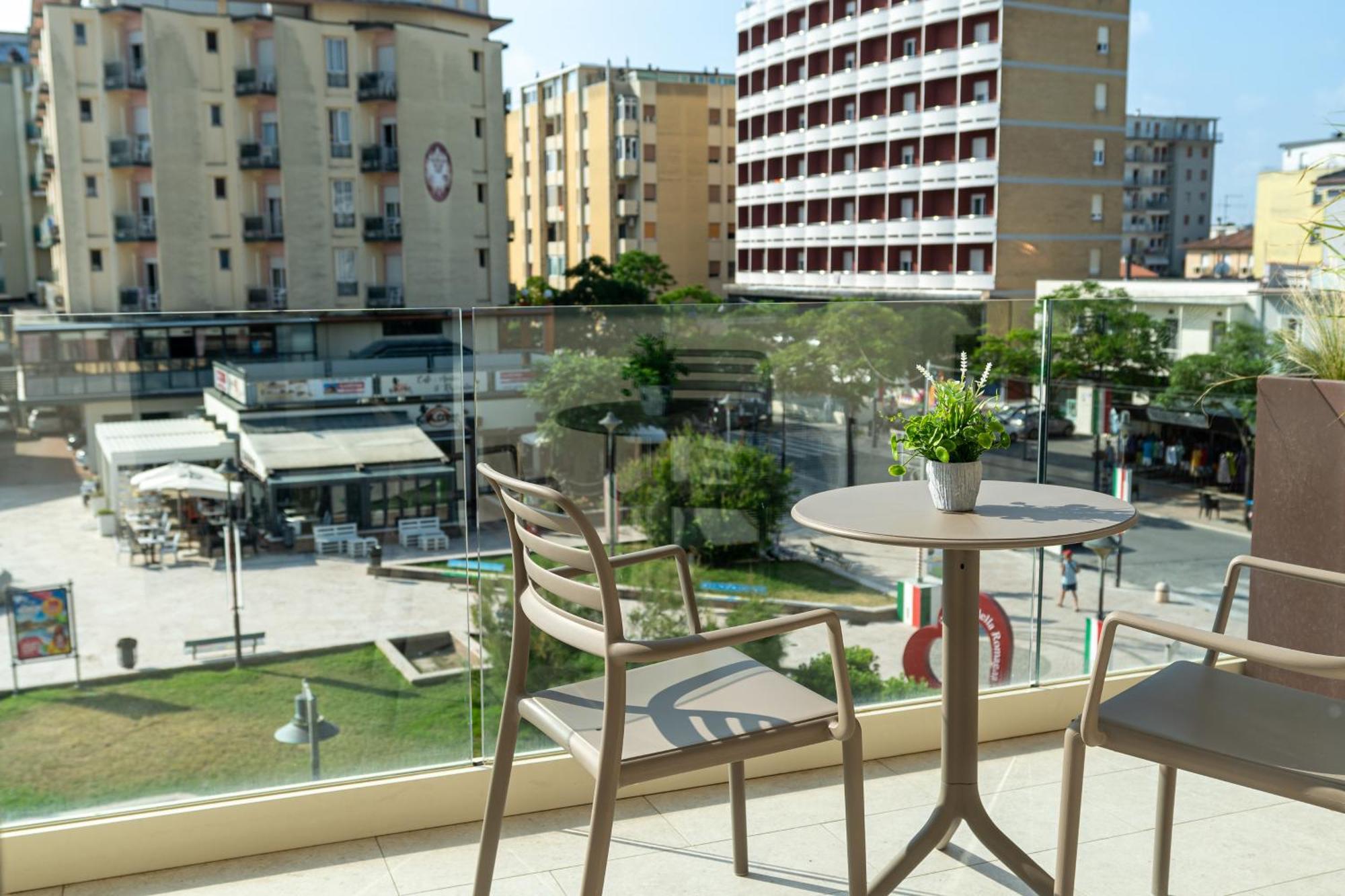 Miomar Beach Hotel Cesenatico Esterno foto