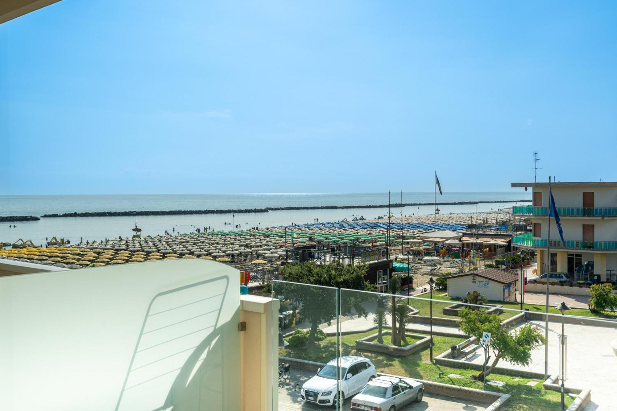 Miomar Beach Hotel Cesenatico Esterno foto